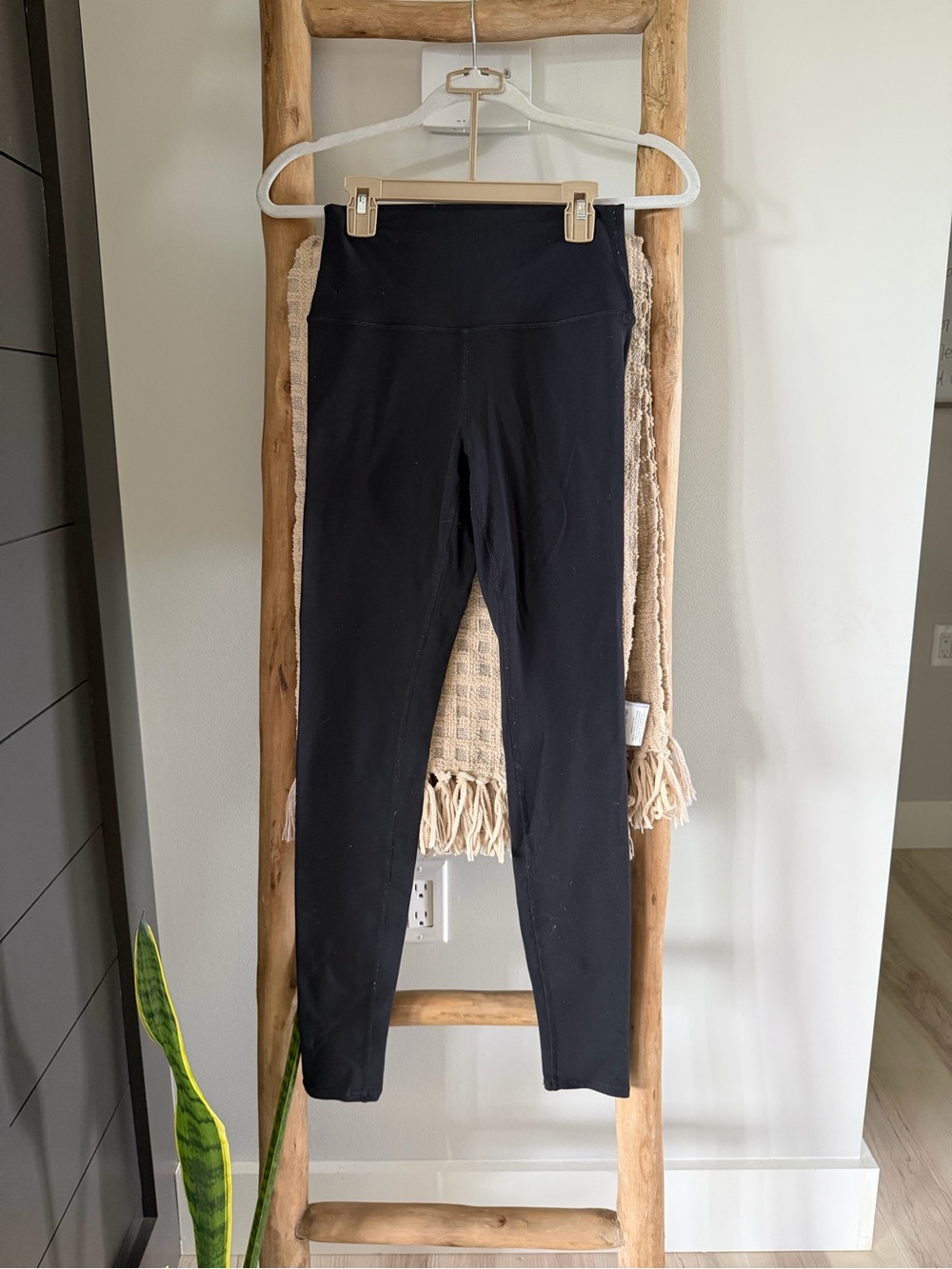 ALO Yoga Black High-Waist leggings S